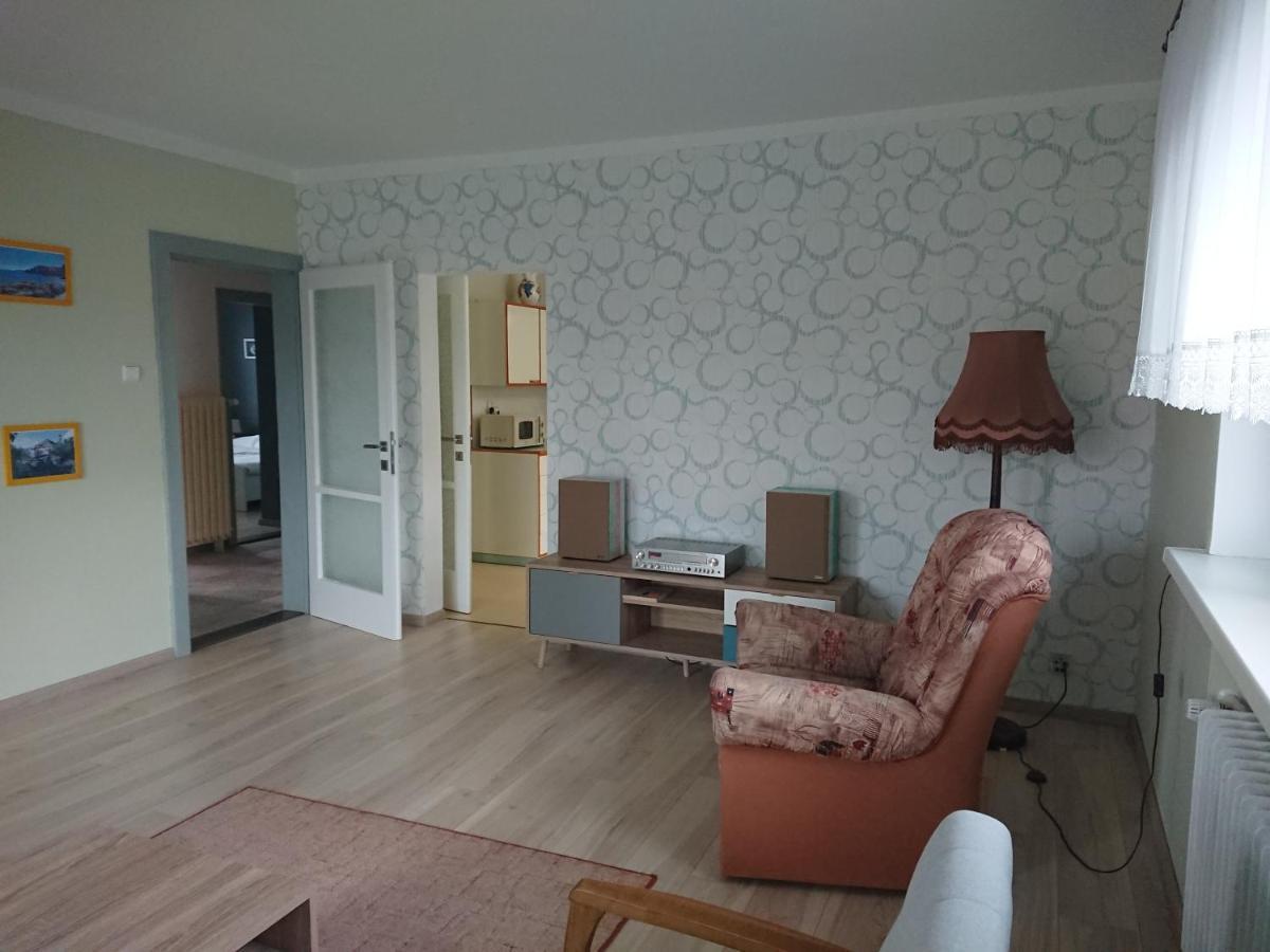 Retro Vila Guest House Slušovice Eksteriør bilde
